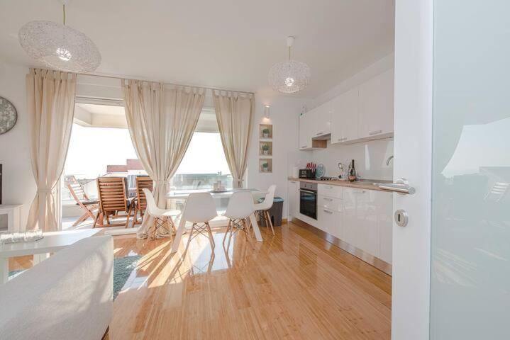 Blue Sky, Modern Sea View Apartment Novalja Exteriér fotografie