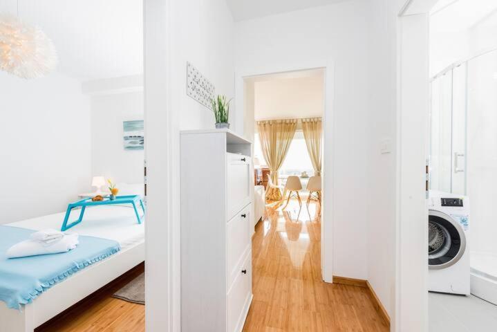 Blue Sky, Modern Sea View Apartment Novalja Exteriér fotografie