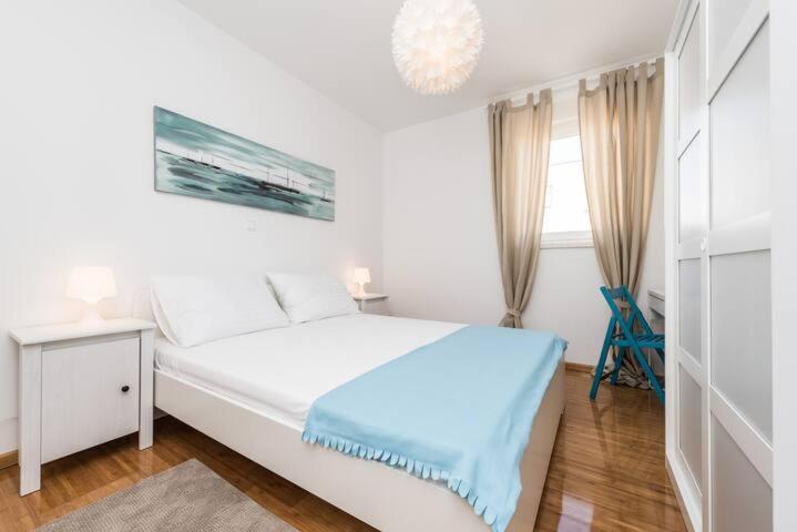 Blue Sky, Modern Sea View Apartment Novalja Exteriér fotografie