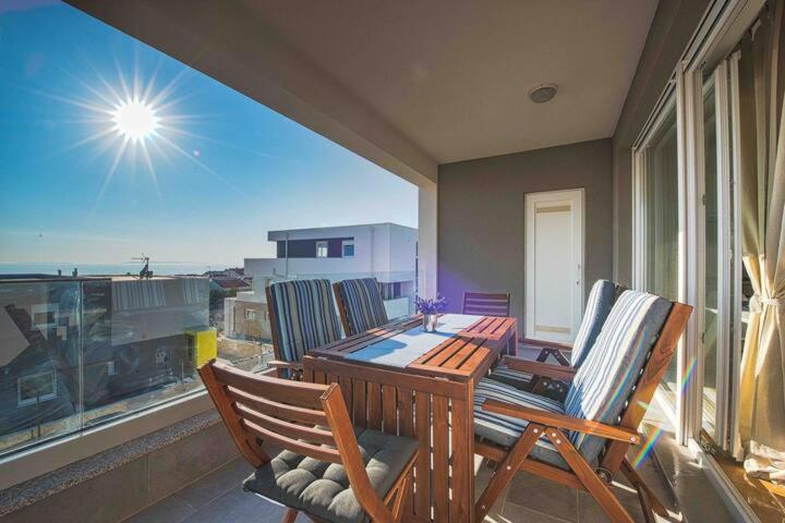 Blue Sky, Modern Sea View Apartment Novalja Exteriér fotografie